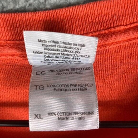 Chocolate World Hershey's Reese's Reeses T-Shirt Size Men's XL Shirt Orange - Picture 8 of 14